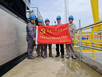 業(yè)主給華新機(jī)電黨員突擊隊(duì)頒了“金牌”！
